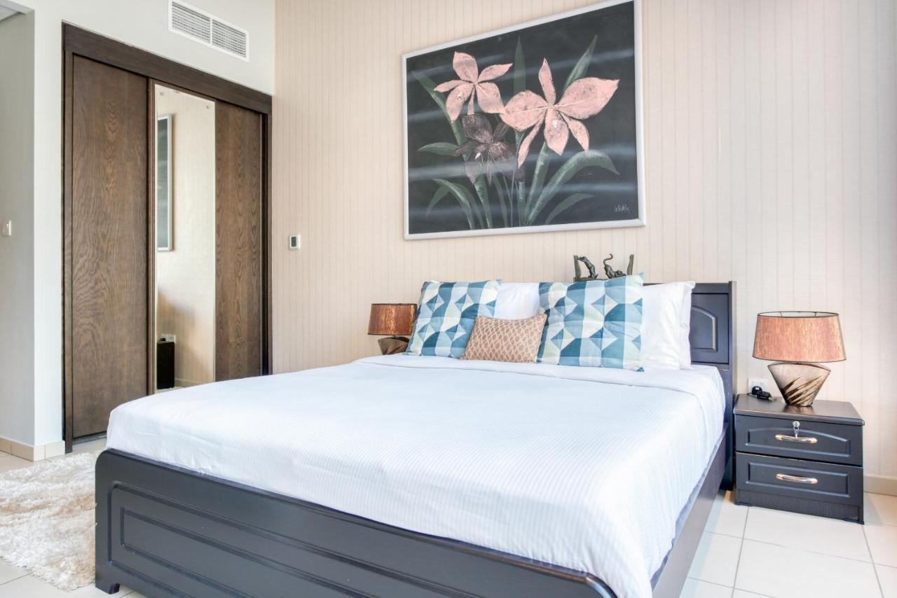 Maison Privee - Big, Bright, Luxury Marina Views Apt Next To Beach Дубай Экстерьер фото