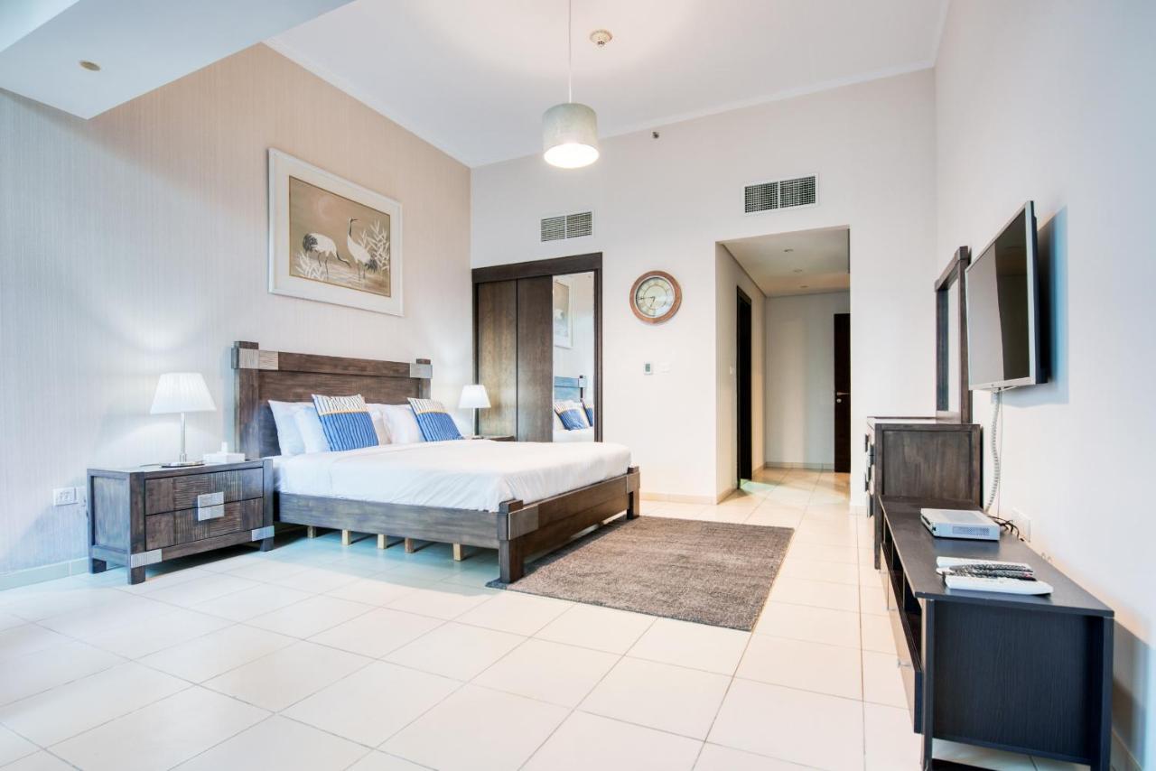 Maison Privee - Big, Bright, Luxury Marina Views Apt Next To Beach Дубай Экстерьер фото